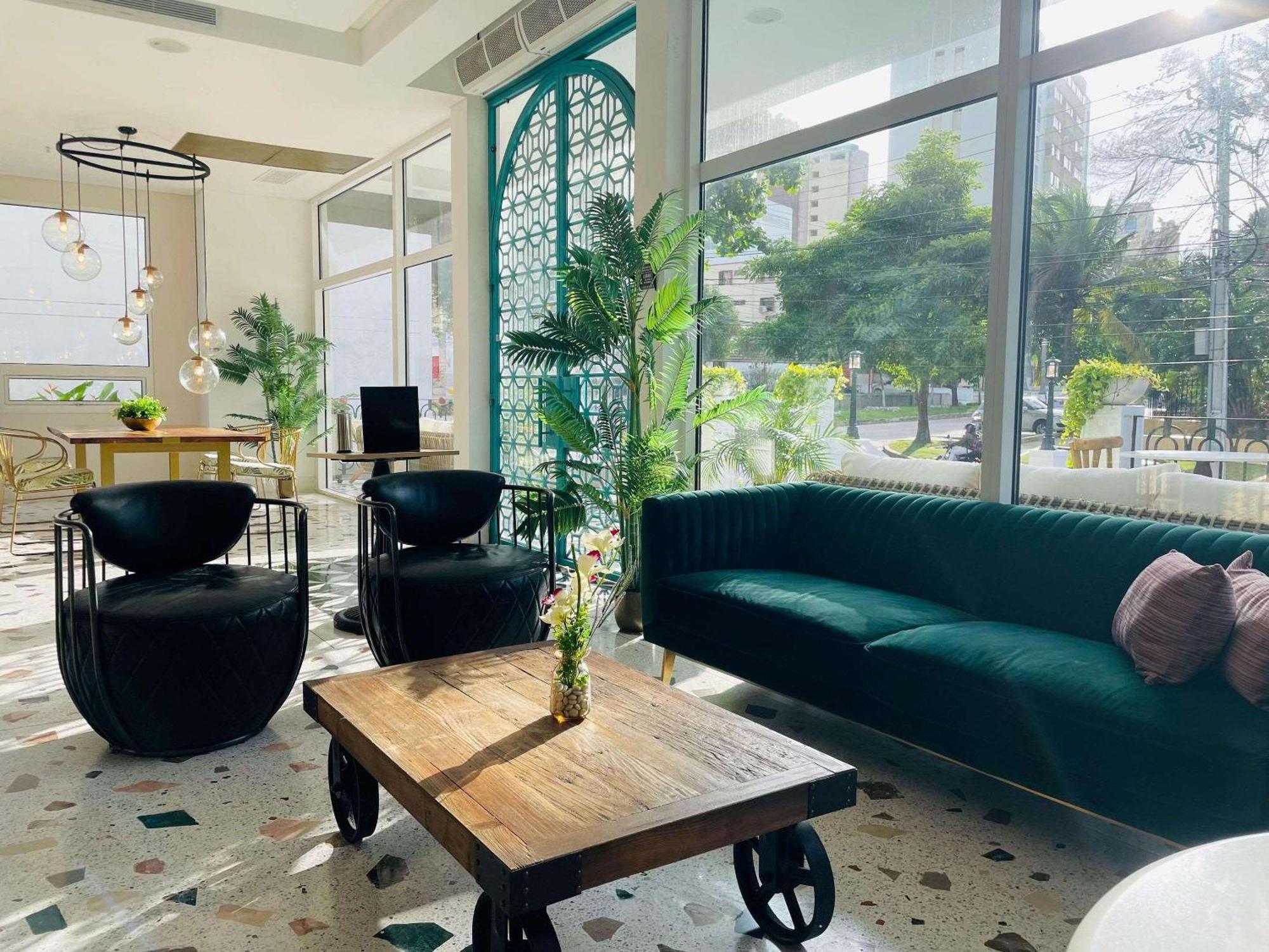 Faranda Collection Barranquilla, A Member Of Radisson Individuals Hotel Barranquilla  Eksteriør billede The lobby of the hotel